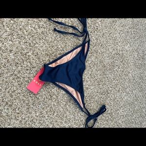 Doll scrunch bikini bottom